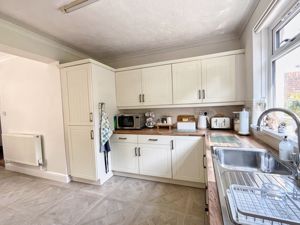 Photo 25- click for photo gallery